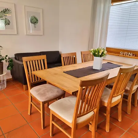 Modernes Mit Grosser Kueche, Terrasse & Garten Semesterbostad Bad Camberg