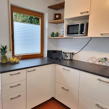 Modernes Mit Grosser Kueche, Terrasse & Garten *