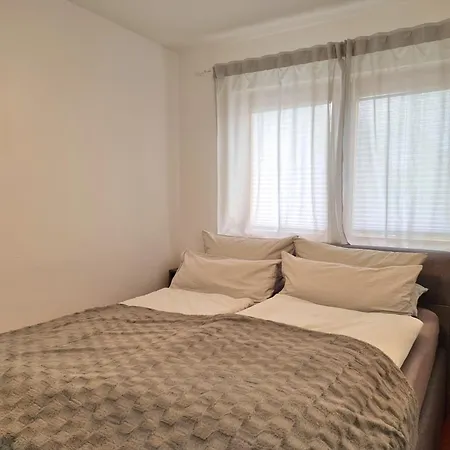 Holiday home Modernes Mit Grosser Kueche, Terrasse & Garten Bad Camberg