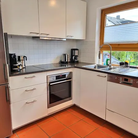 Feriehus Modernes Mit Grosser Kueche, Terrasse & Garten