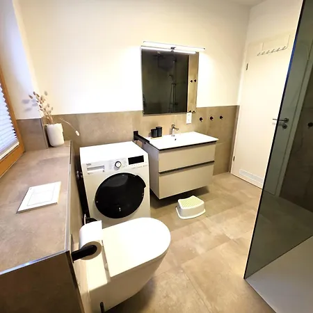 Holiday home Modernes Mit Grosser Kueche, Terrasse & Garten *