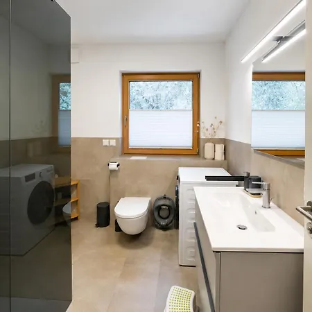 Prázdninový dům Modernes Mit Grosser Kueche, Terrasse & Garten *
