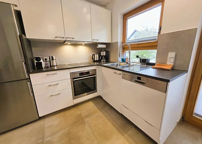 度假居 Modernes Mit Grosser Kueche, Terrasse & Garten *